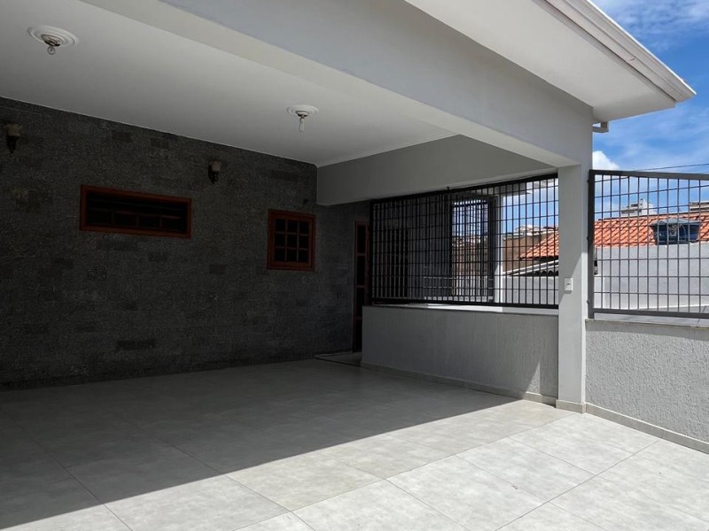 Casa á venda com localizaçao proxima do centro