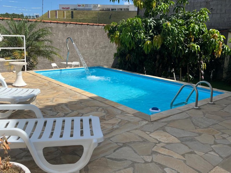 CASA A VENDA NO BAIRRO SANTA LUIZA 
