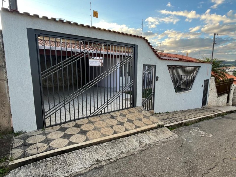 CASA A VENDA, EXCELENTE LOCALIZAÇÃO PARQUE BOA VISTA 